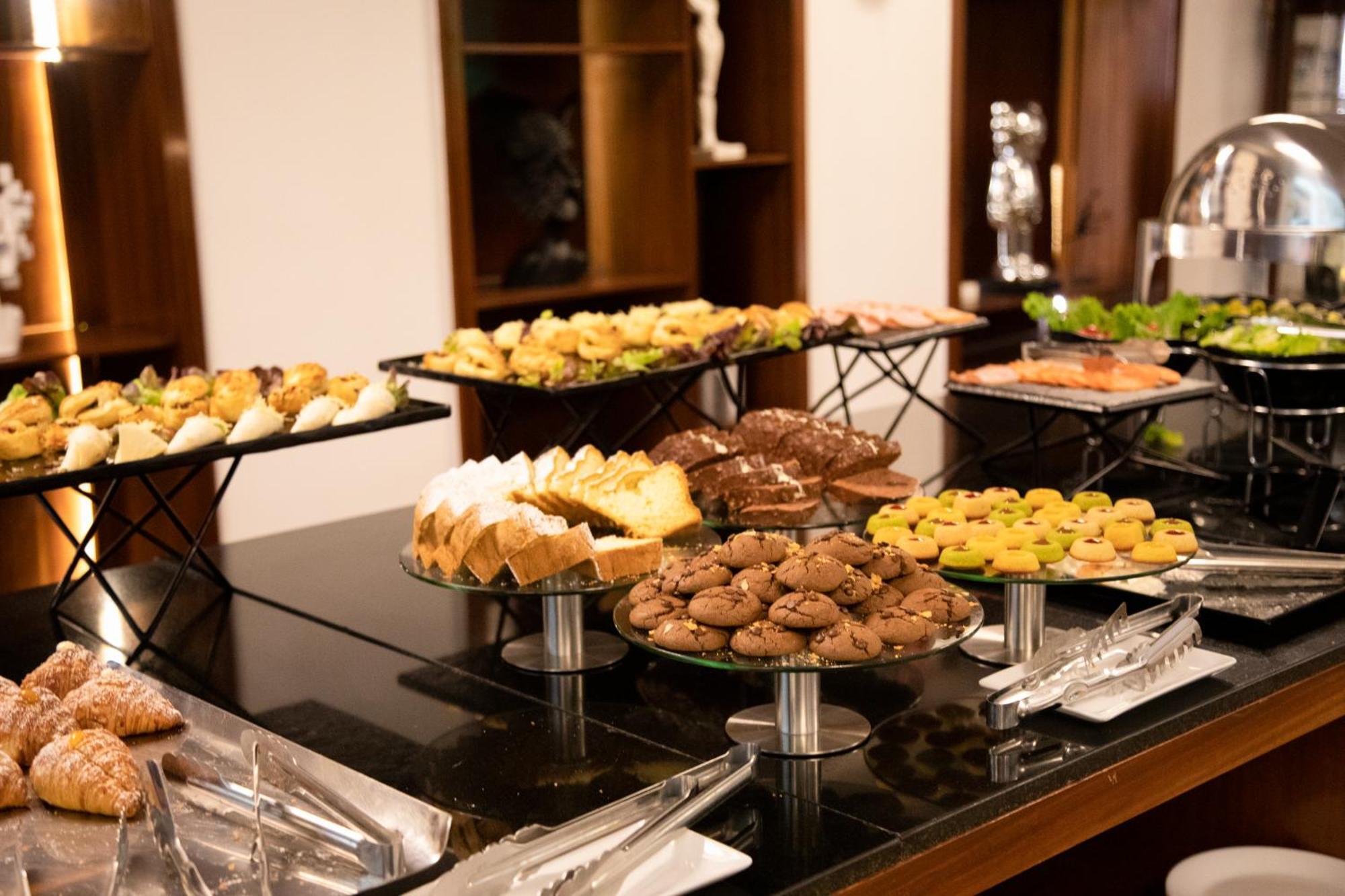 One Hotel Casablanca Exterior photo A dessert buffet